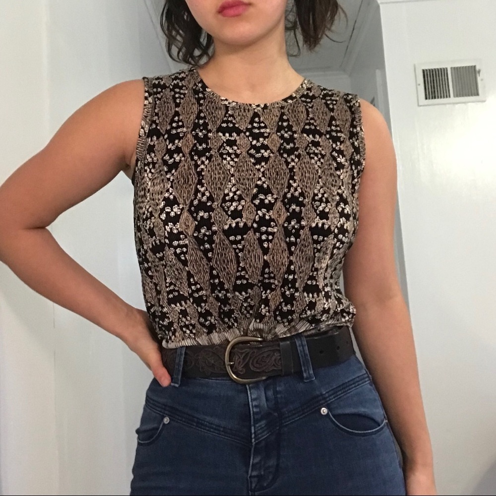 Vintage patterned crop - Picture 2 of 3
